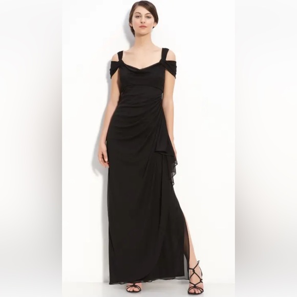 Black gauzy formal dress - Picture 1 of 6